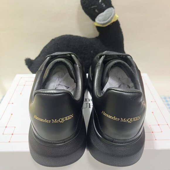 Men's black Alexander McQueen sneakers - Picture 4 of 7